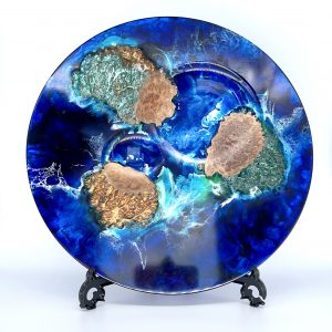 Resin and wood art form