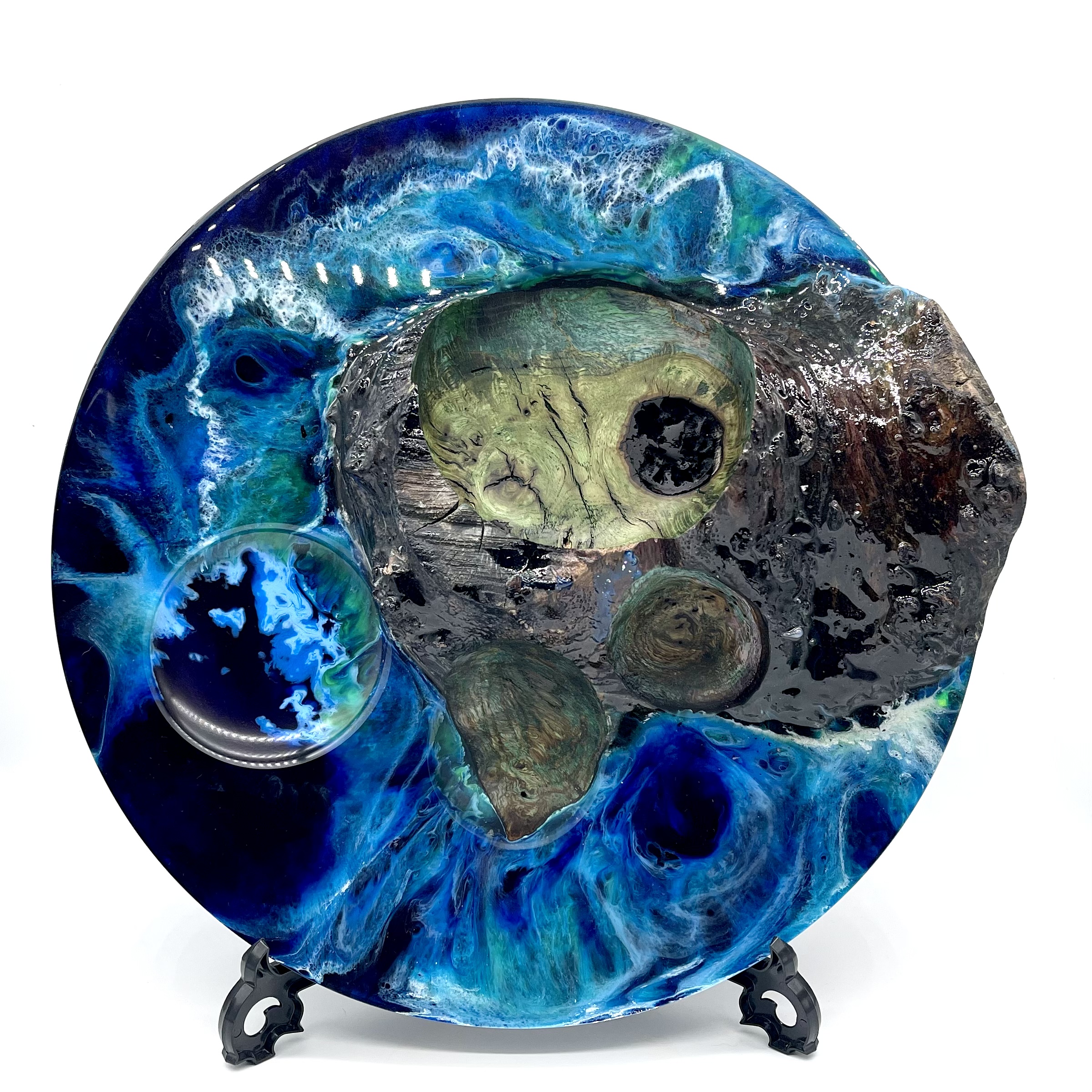 Oak burl and resin decorative art form or wall hing - Image 4