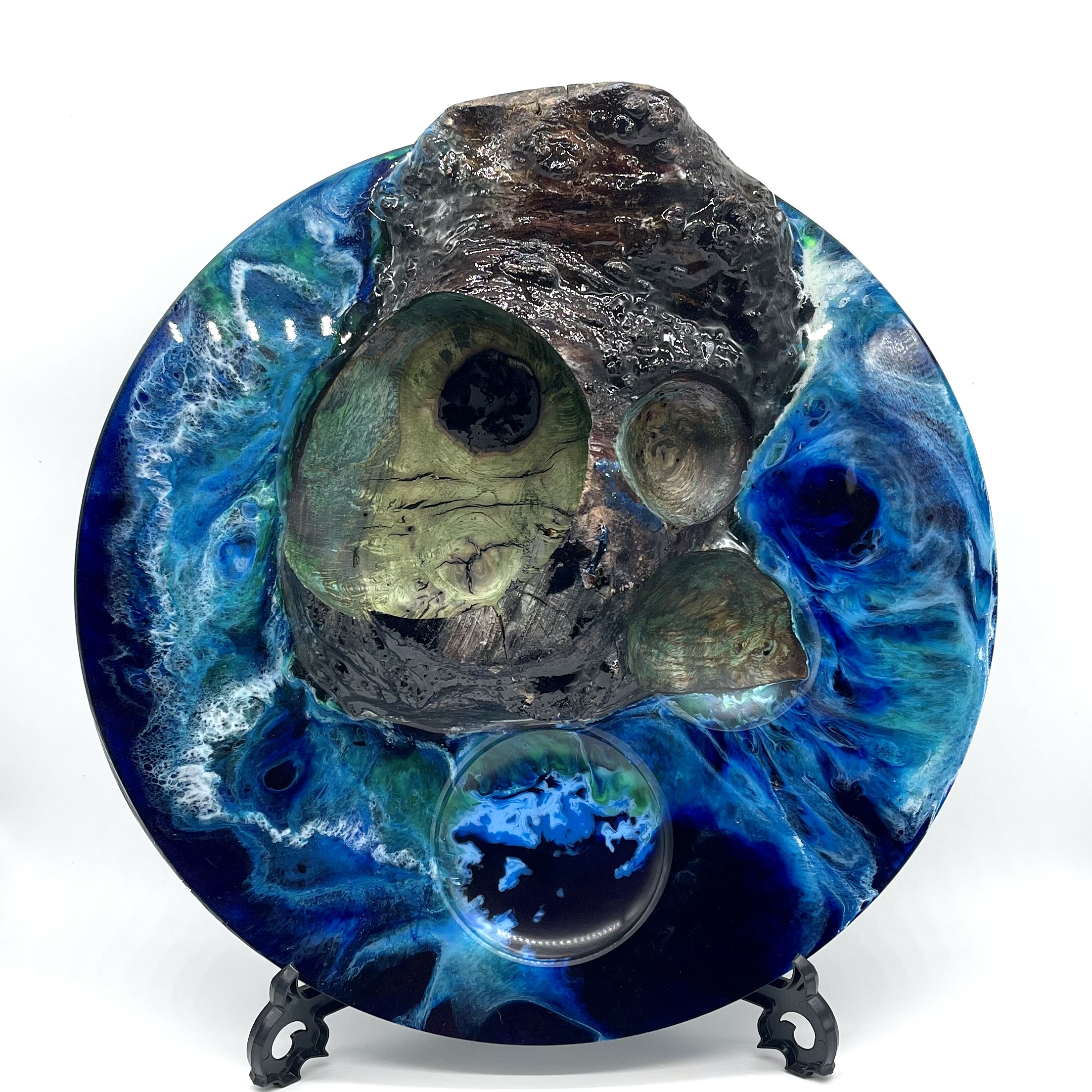 Oak burl and resin decorative art form or wall hing - Image 5