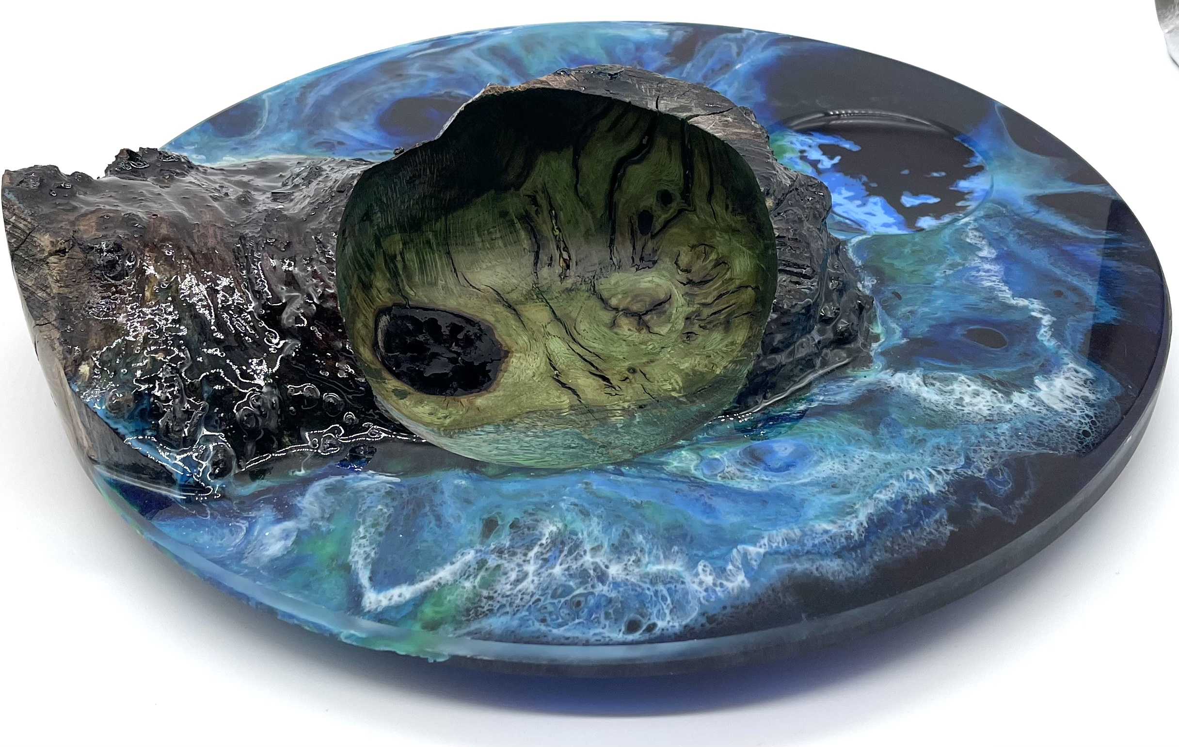 Oak burl and resin decorative art form or wall hing - Image 8