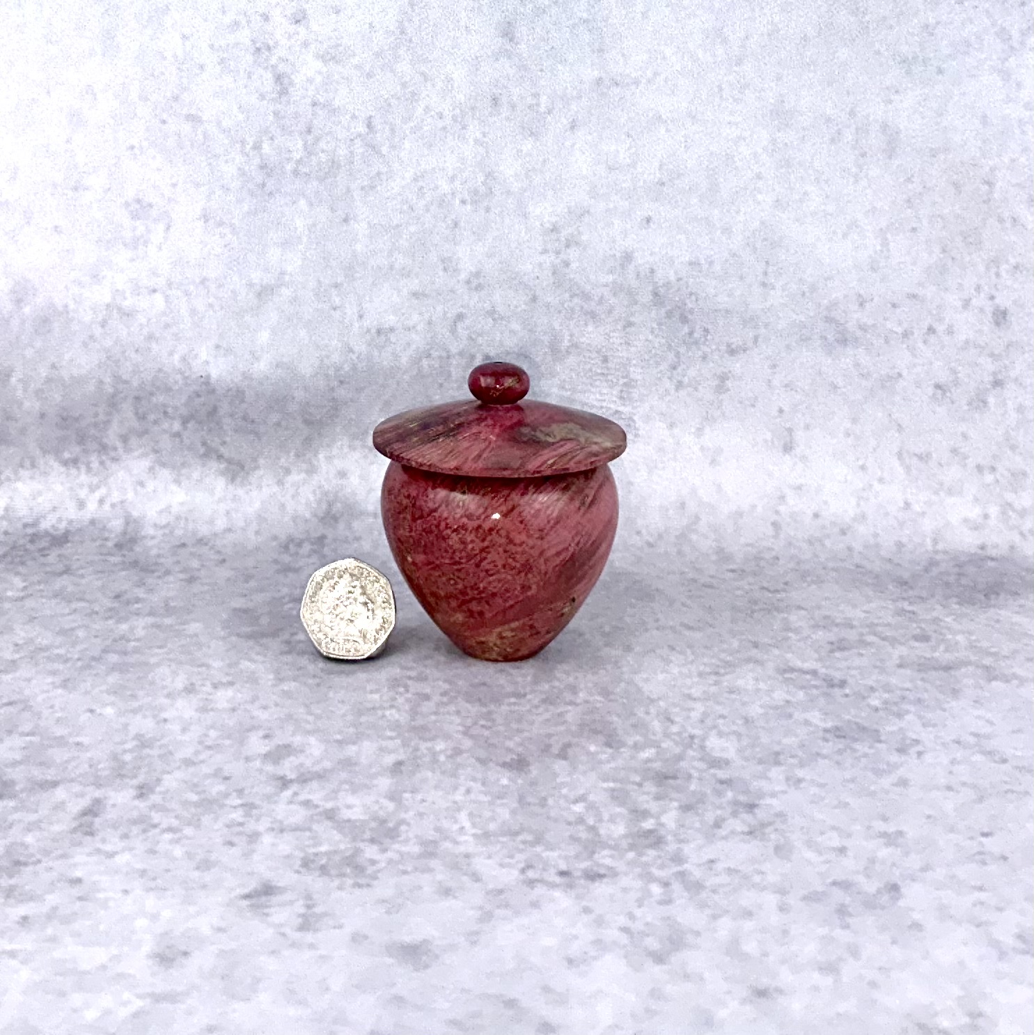Pink and red stabilised maple burl - Image 3