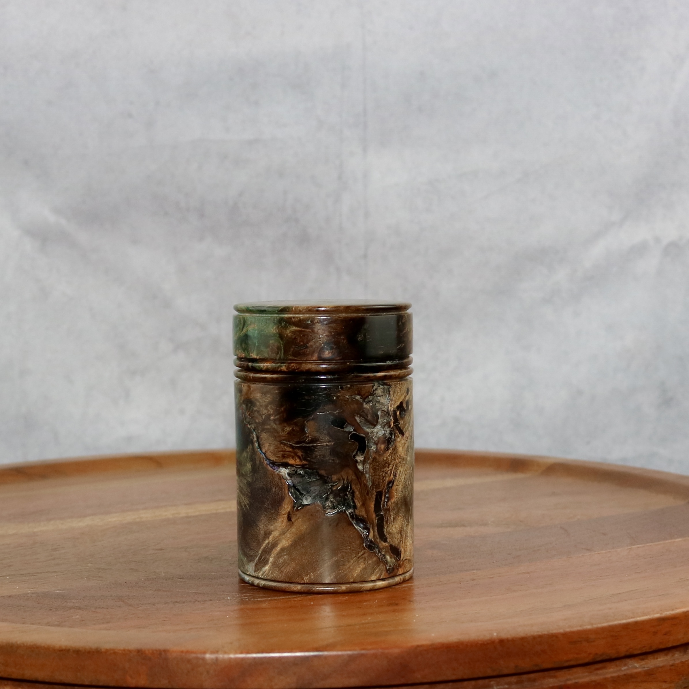 Blue and green stabilised horse chestnut burl lidded box - Image 5